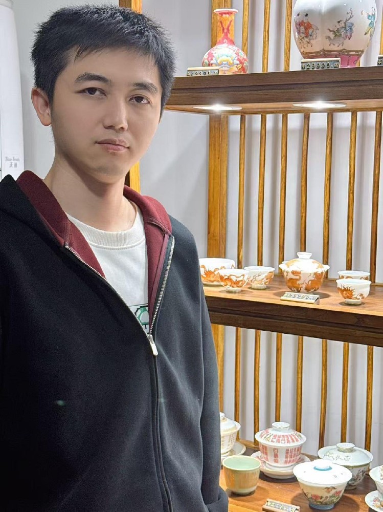 李敏（国瓷红叶画院高级画师）