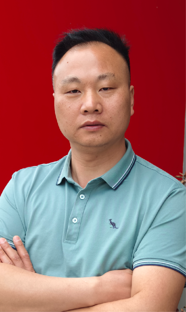 彭建春（国瓷红叶画院研究员）